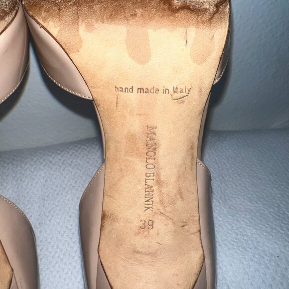 Manolo Blahnik Nude Patent Leather Heels - Picture 6 of 11